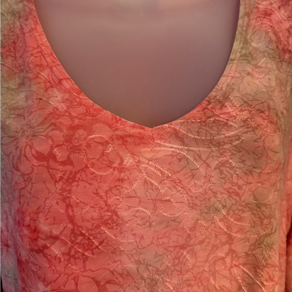 ❤️ 3/4 SLEEVES  V-NECKLINE TOP   LARGE/PETITE     #V - Picture 2 of 6